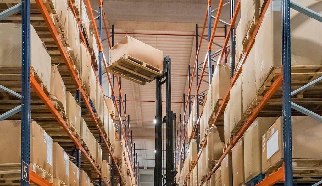 A aplicação das smart pallets irá permitir obter informações precisas sobre as condições de armazenamento em cada localização do armazém