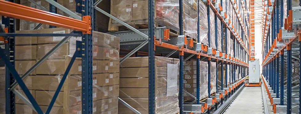 Gestão automática de 1,5 milhões de sacos de papel por dia Gestão automática de 1,5 milhões de sacos de papel por dia