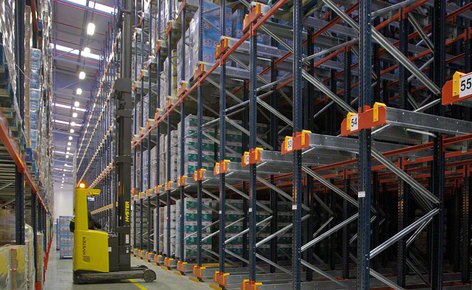 Mecalux equipa nova instalação da Luís Simões com Pallet Shuttle e estantes de paletização convencional Mecalux equipa nova instalação da Luís Simões com Pallet Shuttle e estantes de paletização convencional