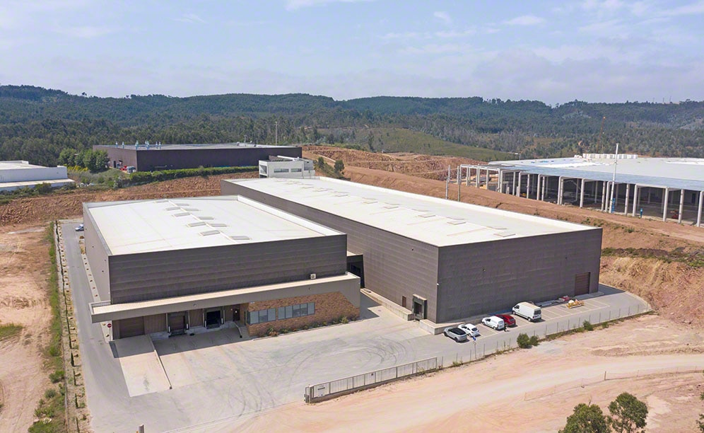 A Finieco armazena os sacos de papel no seu novo centro em Santo Tirso, Portugal