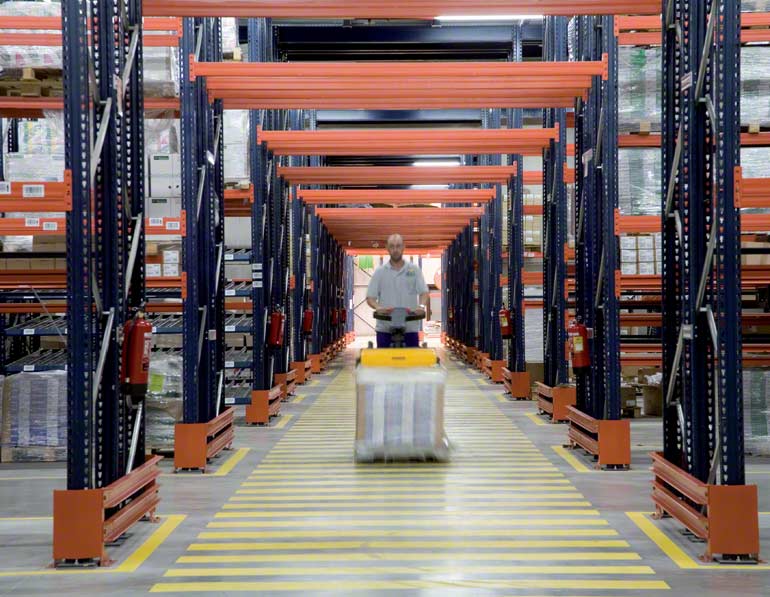 Armazém instalado para empresa do setor da distribuição