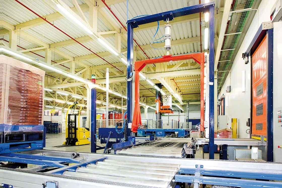 Posto de Inspeção de Entradas integrado no circuito de transportadores de rolos
