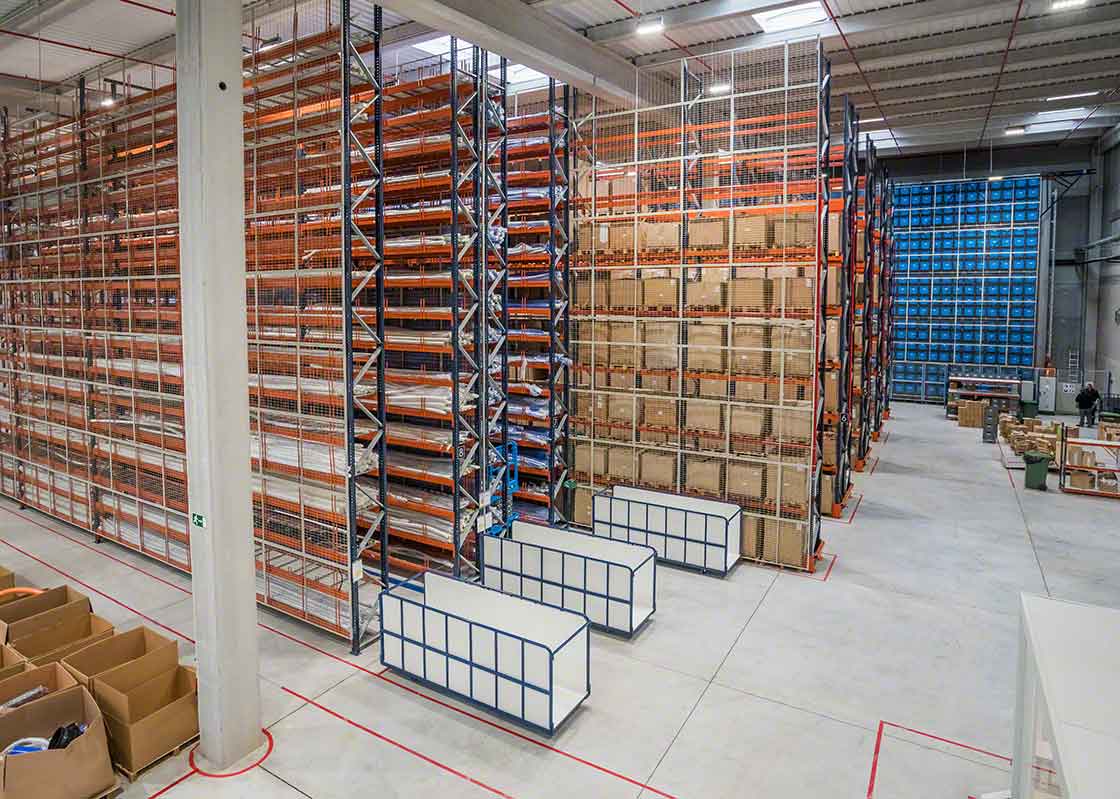 O stock excessivo decorrente do efeito chicote pode colocar a capacidade de armazenamento das instalações em uma situação difícil