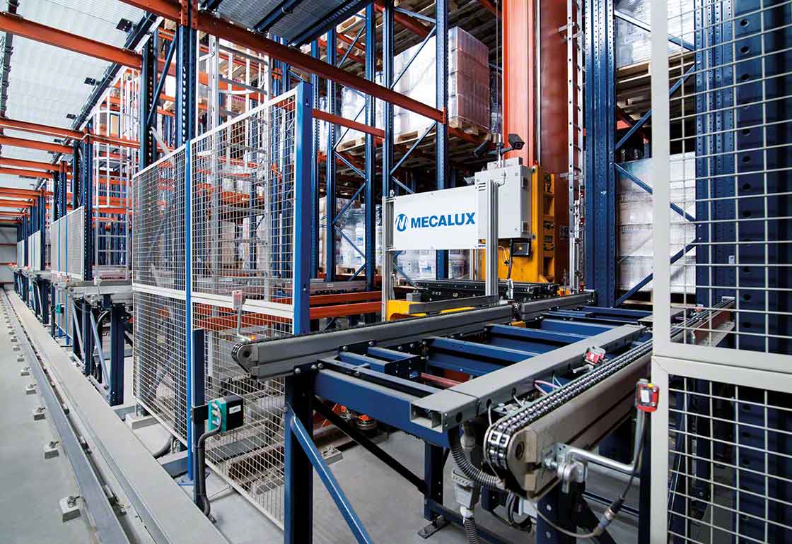 Os sistemas automáticos facilitam o manuseio de cargas com segurança nos armazéns de produtos químicos