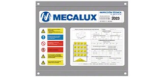 As placas de especificações mostram as informações técnicas das estantes móveis