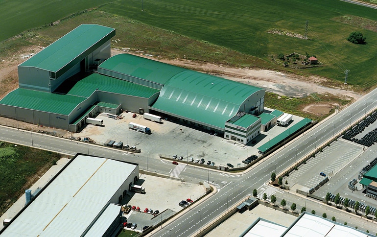 Armazém que se dedica à logística de produtos alimentares refrigerados e congelados.