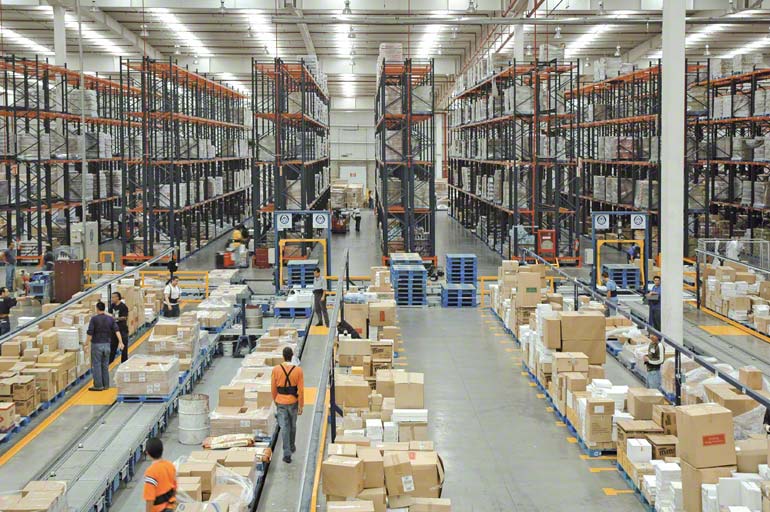 Armazém para empresa de distribuição