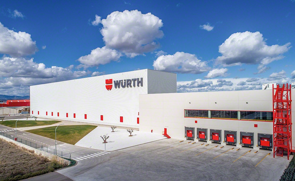 Um armazém chave na mão 100% automatizado para a Würth