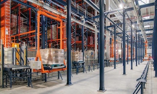 A PepsiCo automatiza o seu armazém para distribuir milhares de paletes de batatas fritas