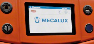 Cada robô AMR inclui um ecrã para realizar consultas sobre seu estado e tarefas de manutenção