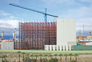 Os armazéns com o sistema autoportante podem atingir até 45 m de altura