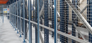 As cercas de segurança delimitam a zona de operações do Pallet Shuttle 3D