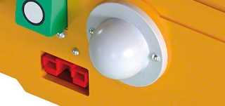 A antena do carro satélite recebe as ordens geradas pelo SGA A antena do carro satélite recebe as ordens geradas pelo SGA