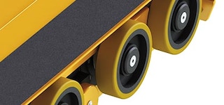 As rodas de movimento permitem a circulação do carro dentro do canal As rodas de movimento permitem a circulação do carro dentro do canal