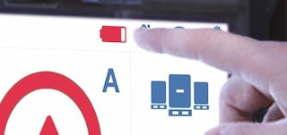 O alerta de bateria fraca indica que ela precisa de ser substituída ou carregada