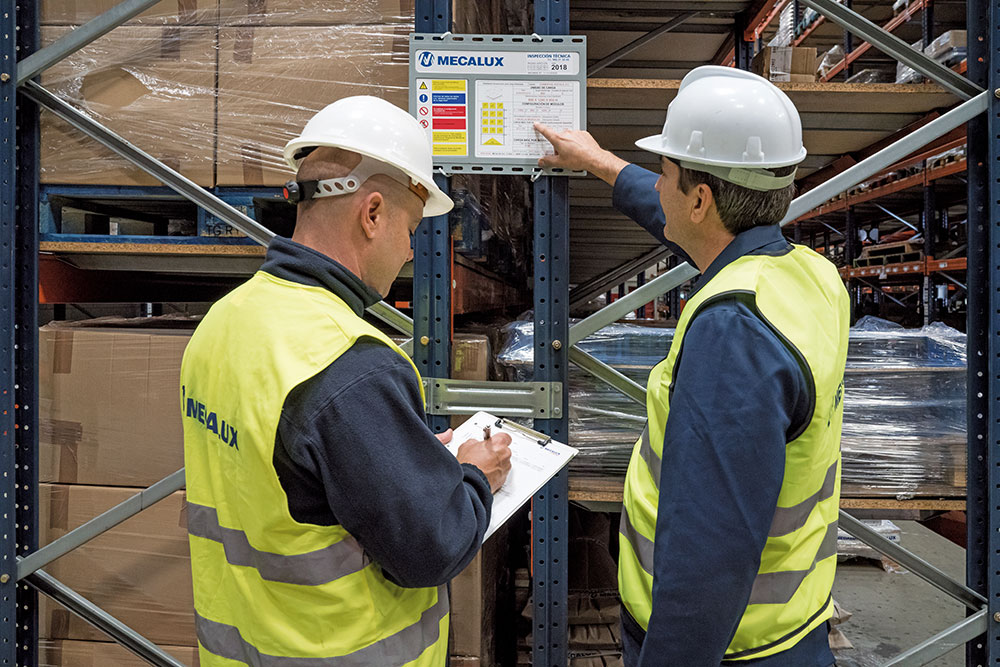 Os nossos técnicos revisarão o seu armazém sem interferir na sua rotina diária